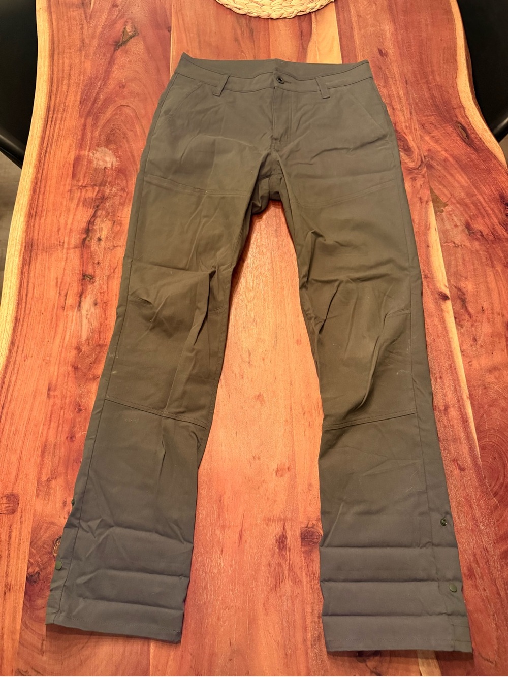 Mountain Hardwear Men's Olive Cargo Pants